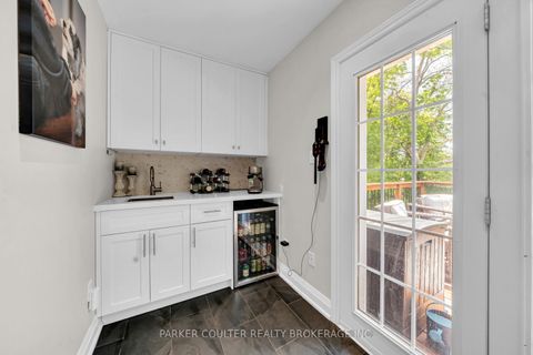 Photo 18 at 7 Oakley Park Square, Wellington, Barrie
