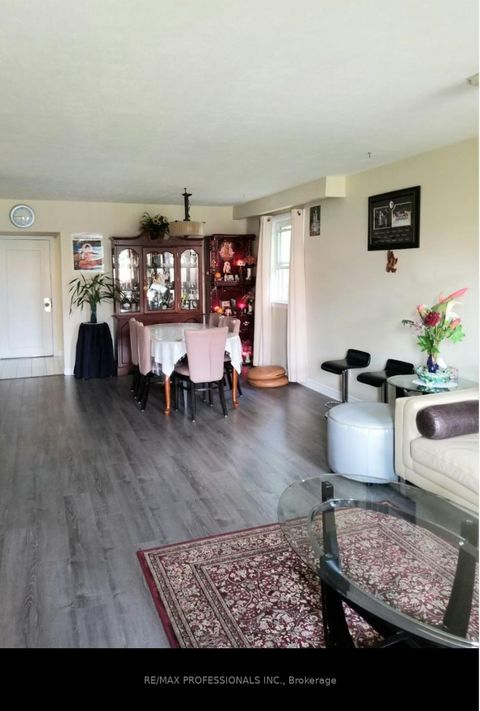 Photo 3 at 8 Bridesburg Drive, The Westway, Toronto