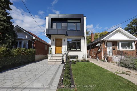 Photo 1 at 128 Floyd Avenue, Broadview North, Toronto