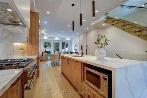 Photo 12 at 128 Floyd Avenue, Broadview North, Toronto