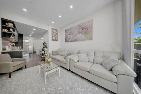 Photo 4 at 103 - 6 sonic Way, Flemingdon Park, Toronto