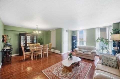 Photo 7 at 601 - 130 Neptune Drive, Lawrence, Toronto