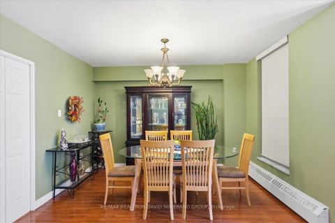 Photo 9 at 601 - 130 Neptune Drive, Lawrence, Toronto