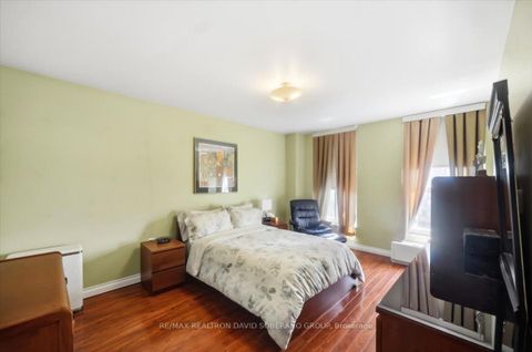 Photo 17 at 601 - 130 Neptune Drive, Lawrence, Toronto