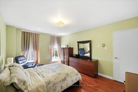 Photo 18 at 601 - 130 Neptune Drive, Lawrence, Toronto