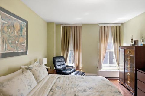 Photo 19 at 601 - 130 Neptune Drive, Lawrence, Toronto