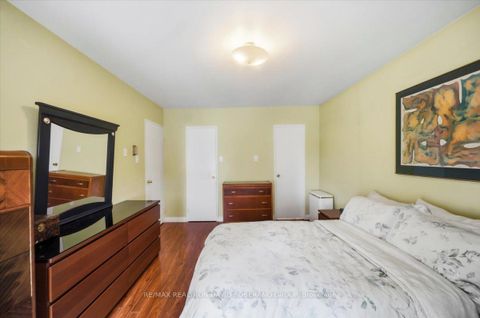 Photo 20 at 601 - 130 Neptune Drive, Lawrence, Toronto
