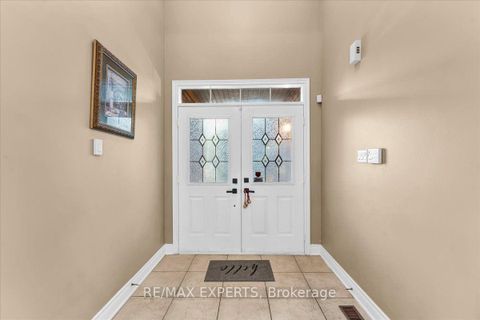 Photo 3 at 110 Velmar Drive, East Woodbridge, Vaughan