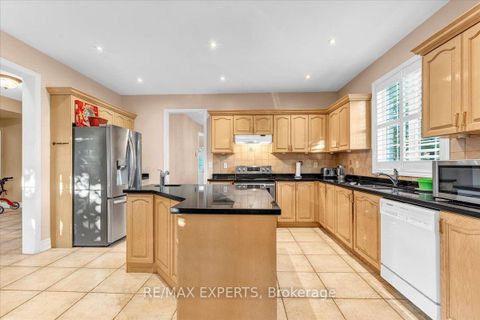 Photo 9 at 110 Velmar Drive, East Woodbridge, Vaughan