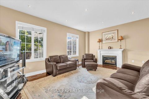 Photo 12 at 110 Velmar Drive, East Woodbridge, Vaughan