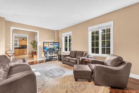 Photo 14 at 110 Velmar Drive, East Woodbridge, Vaughan