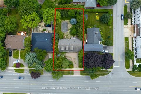 Photo 2 at 302 Burnhamthorpe Road, City Centre West, Toronto