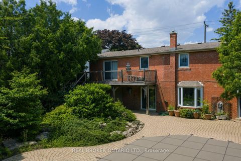 Photo 5 at 302 Burnhamthorpe Road, City Centre West, Toronto