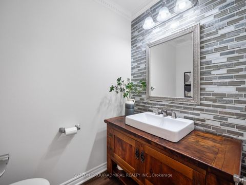 Photo 17 at 37 Nevada Crescent, Rural Vaughan, Vaughan