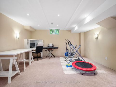 Photo 32 at 37 Nevada Crescent, Rural Vaughan, Vaughan