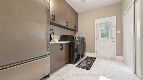 Photo 20 at 25 Guinevere Court, Mill Pond, Richmond Hill