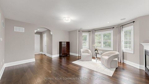 Photo 23 at 25 Guinevere Court, Mill Pond, Richmond Hill