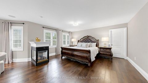 Photo 26 at 25 Guinevere Court, Mill Pond, Richmond Hill