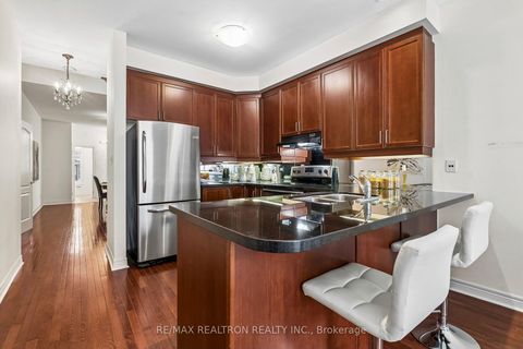Photo 9 at 14 - 578 Tapestry Lane, Wyndham, Newmarket