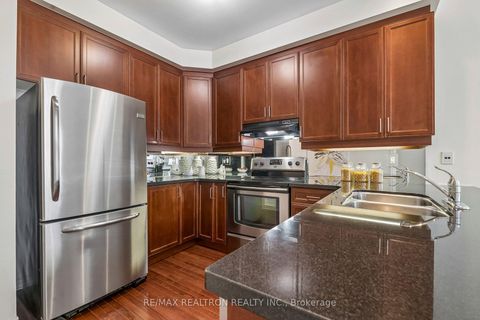 Photo 10 at 14 - 578 Tapestry Lane, Wyndham, Newmarket