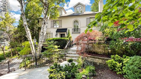 Photo 2 at 27 Strathgowan Crescent, Lawrence Park South, Toronto