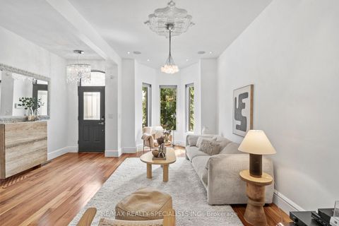Photo 5 at 418 Ossington Avenue, Bellwoods, Toronto