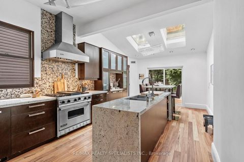 Photo 13 at 418 Ossington Avenue, Bellwoods, Toronto