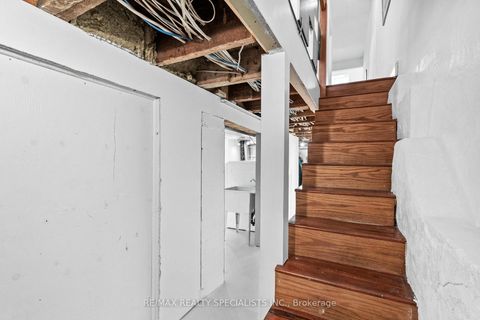 Photo 37 at 418 Ossington Avenue, Bellwoods, Toronto