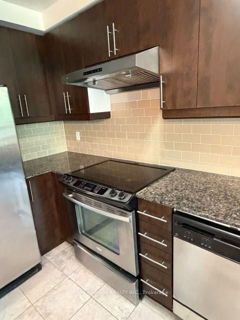 Photo 4 at 203 - 31 Olive Avenue, Willowdale East, Toronto