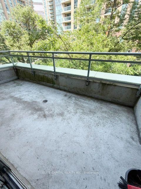 Photo 10 at 203 - 31 Olive Avenue, Willowdale East, Toronto