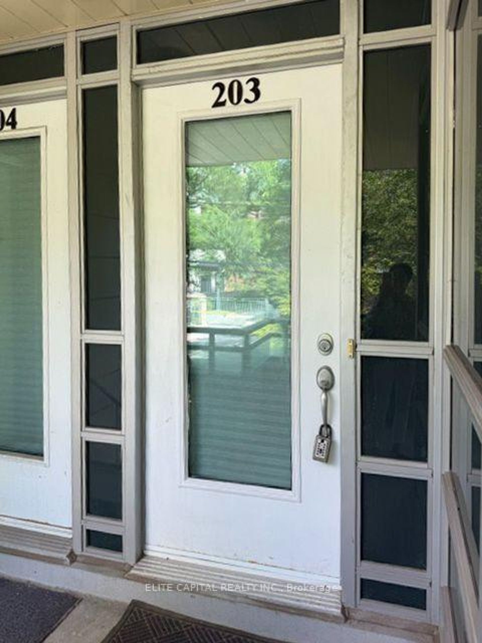 203 - 31 Olive Avenue, Willowdale East, Toronto 