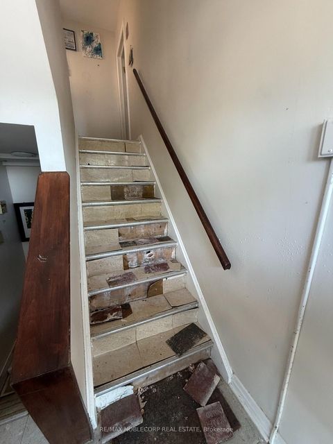 Photo 14 at 832 Davenport Road, Wychwood, Toronto