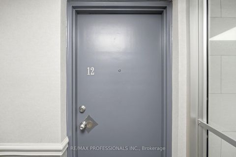 Photo 4 at 12 - 48 Three Valleys Drive, Donalda, Toronto