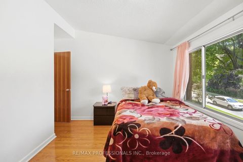 Photo 19 at 12 - 48 Three Valleys Drive, Donalda, Toronto