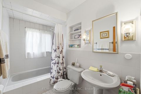 Photo 27 at 12 - 48 Three Valleys Drive, Donalda, Toronto