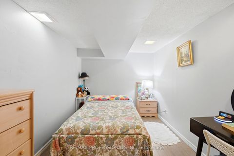 Photo 33 at 12 - 48 Three Valleys Drive, Donalda, Toronto