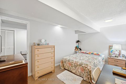 Photo 34 at 12 - 48 Three Valleys Drive, Donalda, Toronto