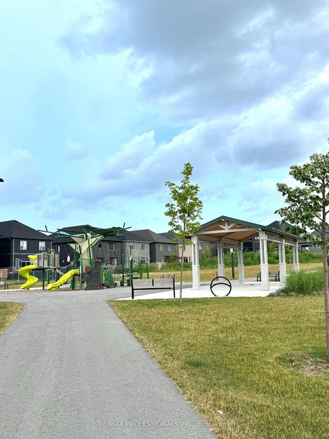 Photo 2 at 14 Barnyard Trail, Shore, Barrie