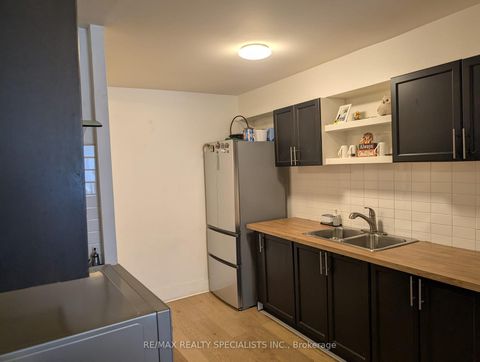 Photo 2 at 113 - 55 Bamburgh Circle, Steeles, Toronto