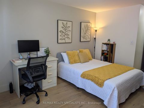 Photo 10 at 113 - 55 Bamburgh Circle, Steeles, Toronto
