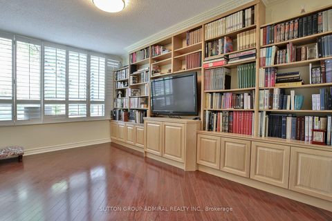 Photo 19 at 106 - 333 Clark Avenue W, Yorkhill, Vaughan