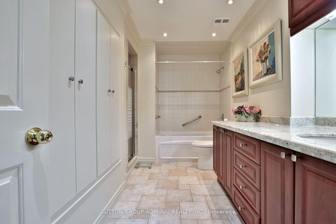 Photo 25 at 106 - 333 Clark Avenue W, Yorkhill, Vaughan