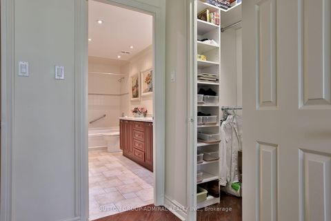 Photo 26 at 106 - 333 Clark Avenue W, Yorkhill, Vaughan