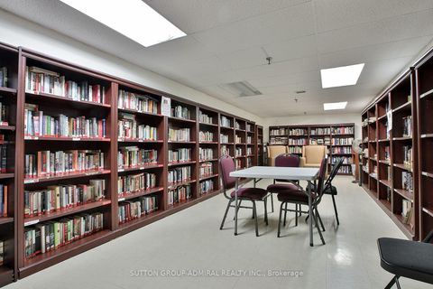 Photo 29 at 106 - 333 Clark Avenue W, Yorkhill, Vaughan