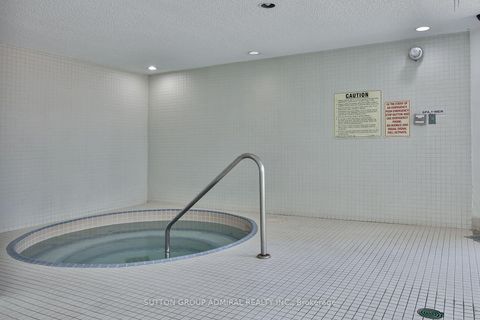 Photo 31 at 106 - 333 Clark Avenue W, Yorkhill, Vaughan