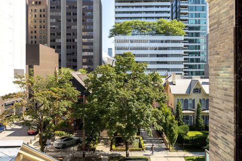 Photo 7 at 404 - 10 Prince Arthur Avenue, Annex, Toronto