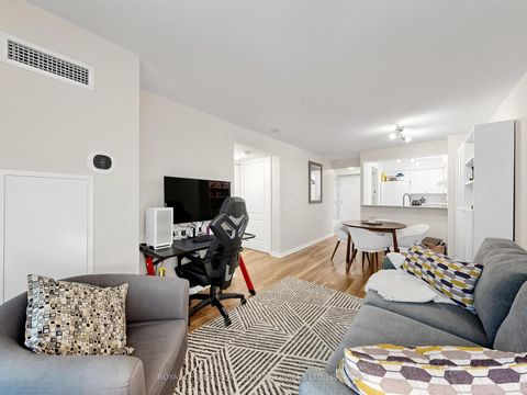 Photo 10 at 203 - 398 Eglinton Avenue, Mount Pleasant East, Toronto