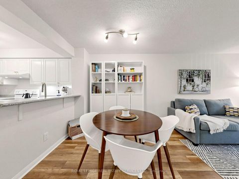 Photo 14 at 203 - 398 Eglinton Avenue, Mount Pleasant East, Toronto