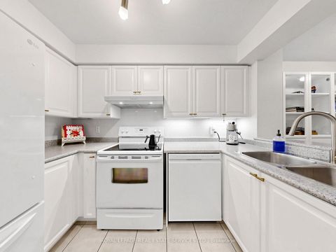 Photo 20 at 203 - 398 Eglinton Avenue, Mount Pleasant East, Toronto