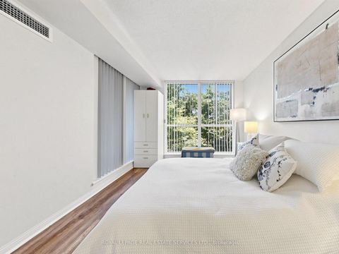 Photo 23 at 203 - 398 Eglinton Avenue, Mount Pleasant East, Toronto